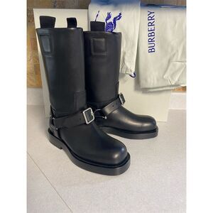 Burberry Women’s Black Leather Saddle Low Riding Boots 36.5/6.5‎